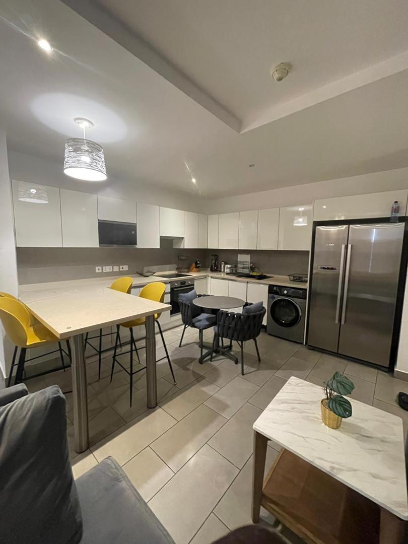 Luxury Labone Edge 2-Bedroom Apartment In Accra - Fivehills Homes Exterior foto